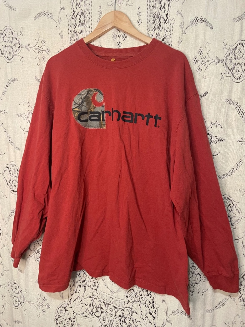 Carhartt: vintage 90s orange/camo long sleeve